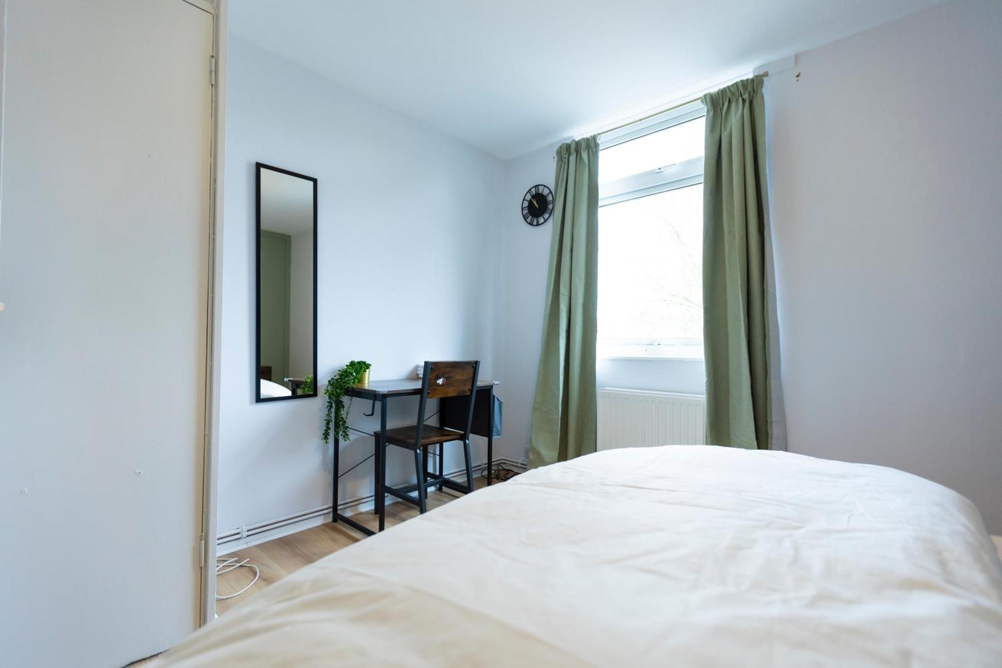 Grace House - 15 Minutes To Central London Thamesmead  Bagian luar foto